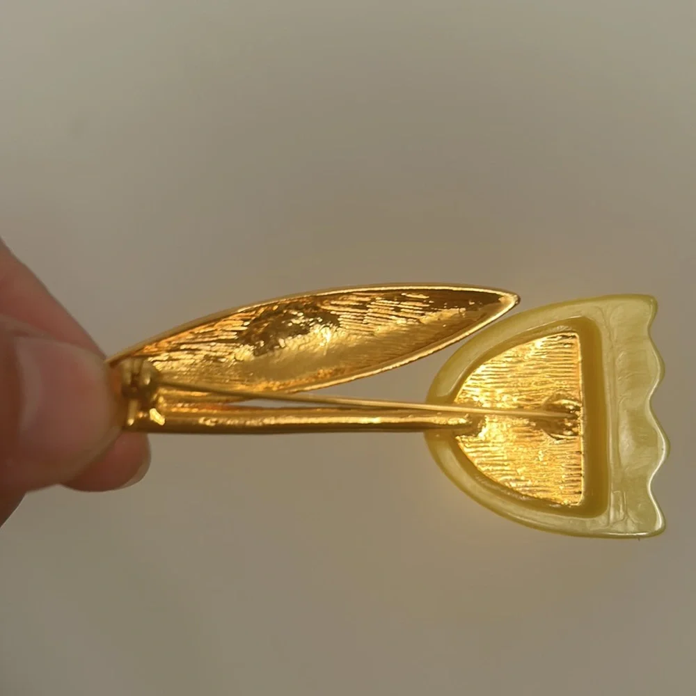 Vintage Flower Pendant - Picture 4 of 4